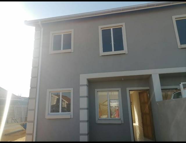 2 BEDROOM DUPLEX FOR SALE IN BUHLE PARK